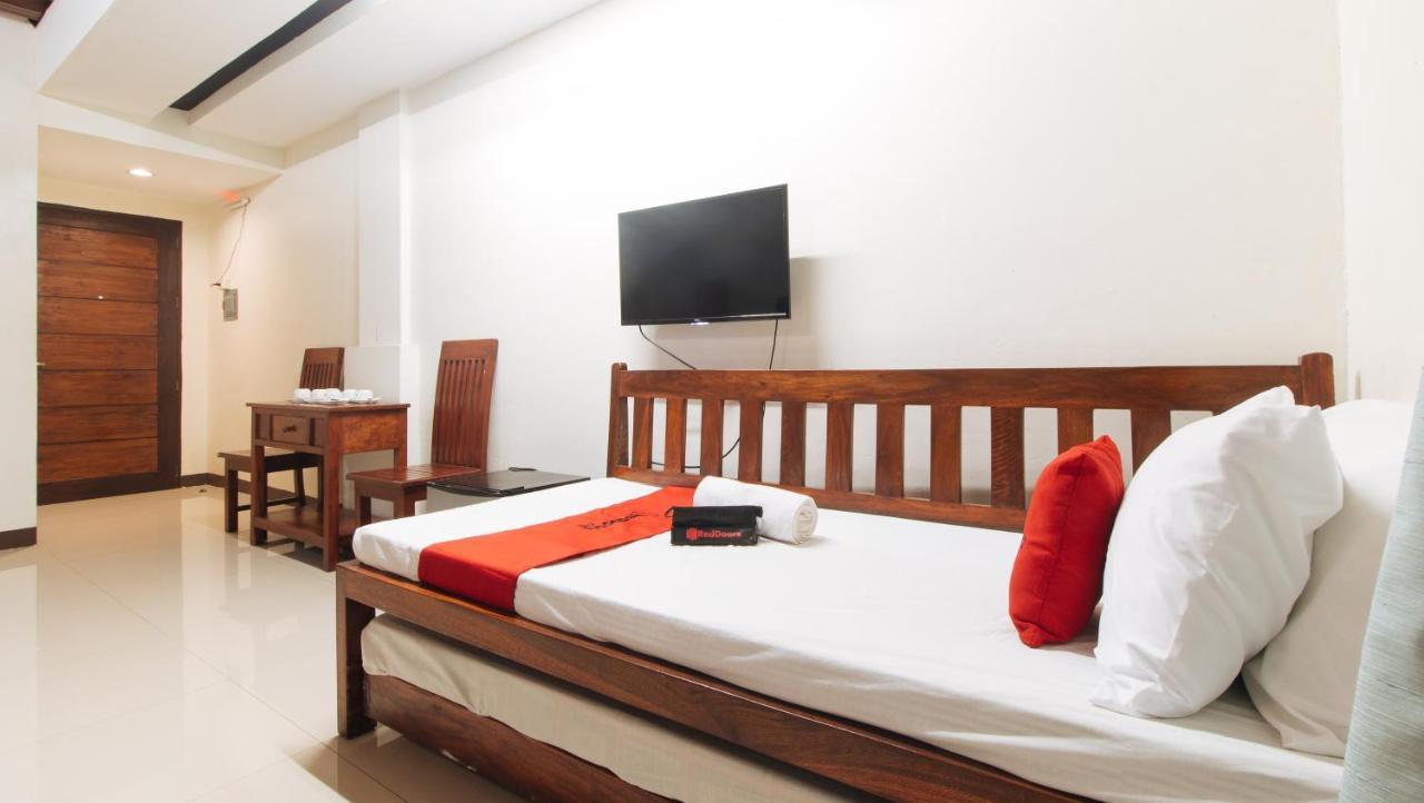 Reddoorz Plus @ Melsol Metro Vigan City Exterior foto